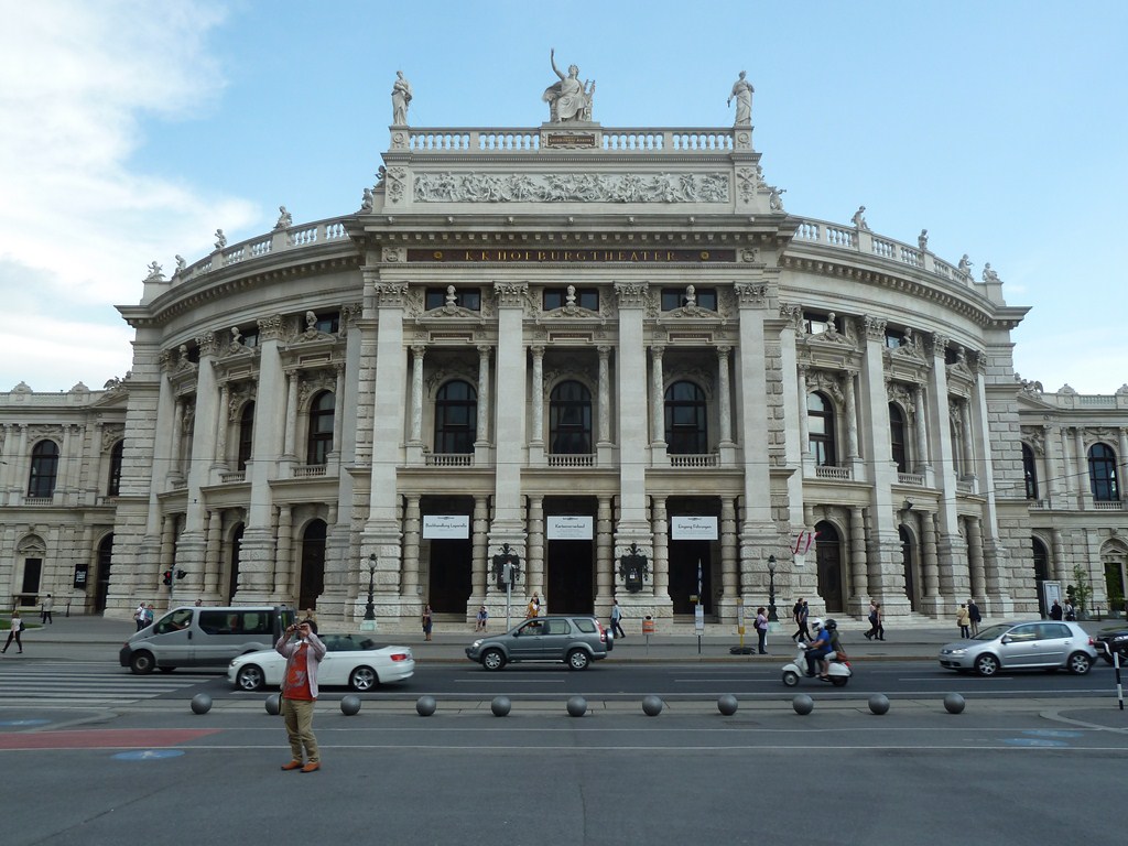Le Burgtheater
